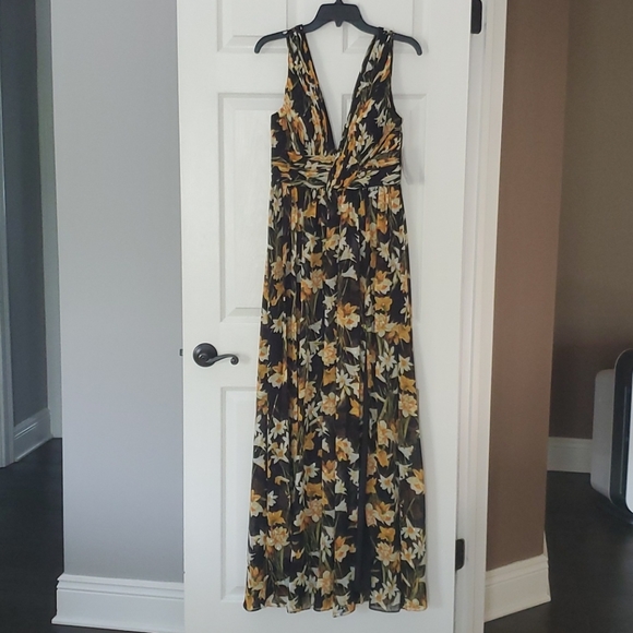 Long Floral Dress with Front Slit - 8 - Picture 3 of 7